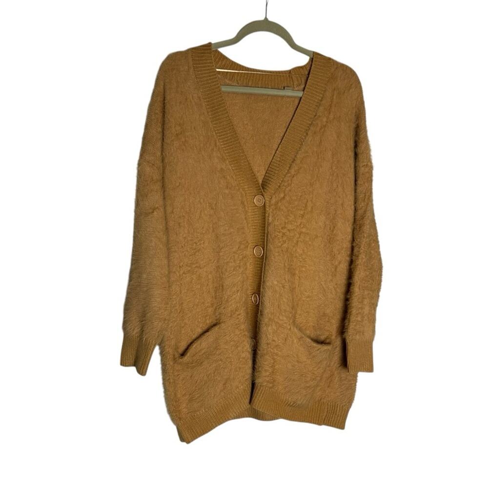 Tahari Camel Fuzzy Long Sleeve‎ Oversized V Neck Button Front Cardigan Sweater